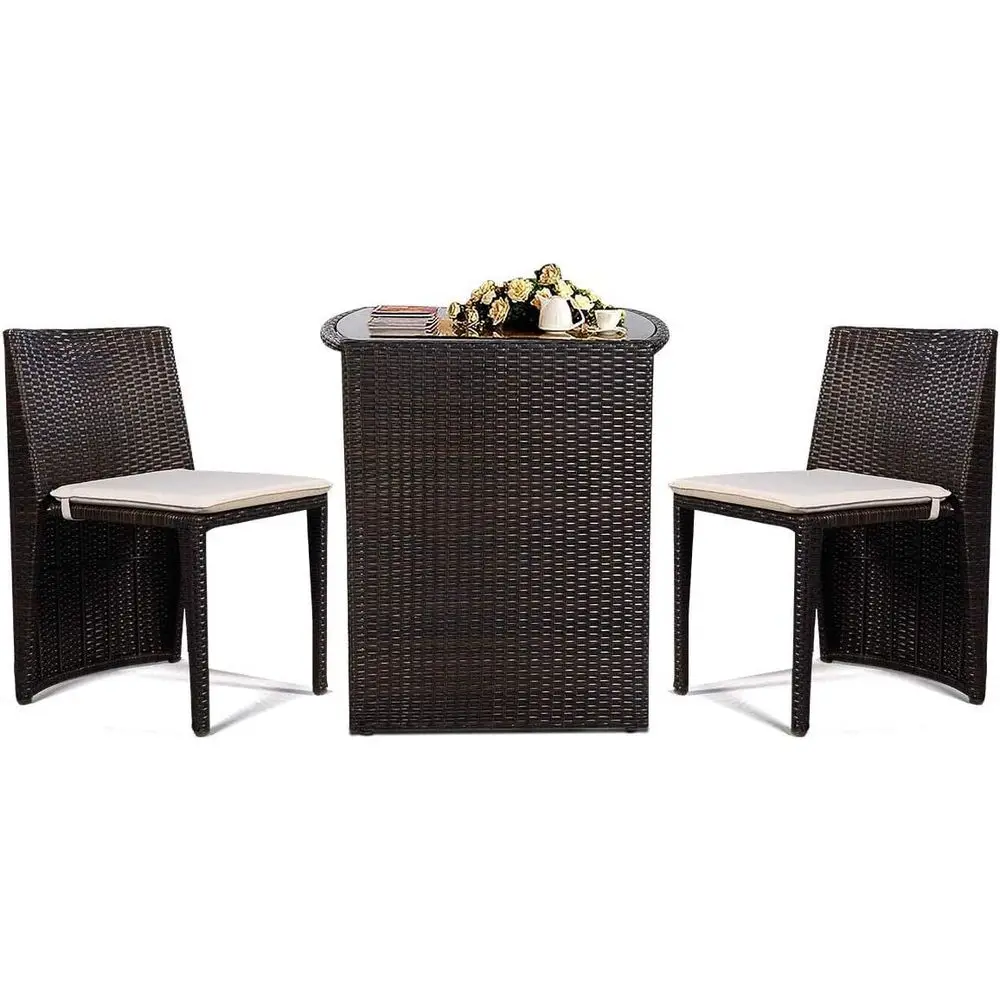 Outdoor Furniture Rattan - ガラス製ダイニングテーブルとクッション付きの3ピースラタン製パティオ家具セット（屋外ガーデン用）