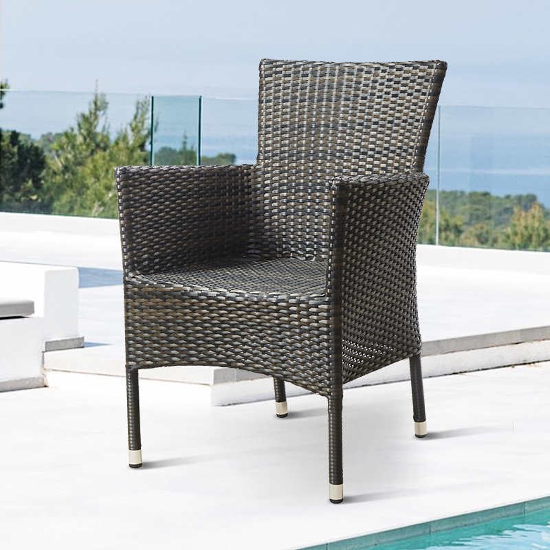 Outdoor Furniture On Sale - 格安の黒いガーデンレストラン用ウィッカーアームチェア、屋外パティオヤードダイニング用ラタンアルミチェアがセール中