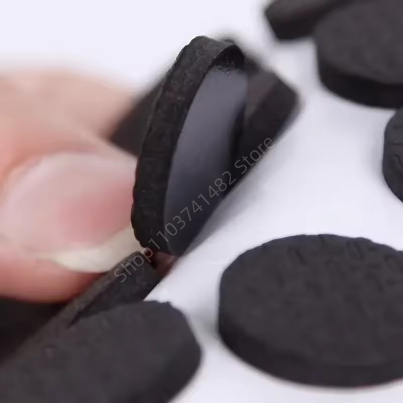 2-48個入り 自己粘着式 ブラック 家具脚用 ラグ フェル - Outdoor Furniture Leg Protectors のレビューと価格
