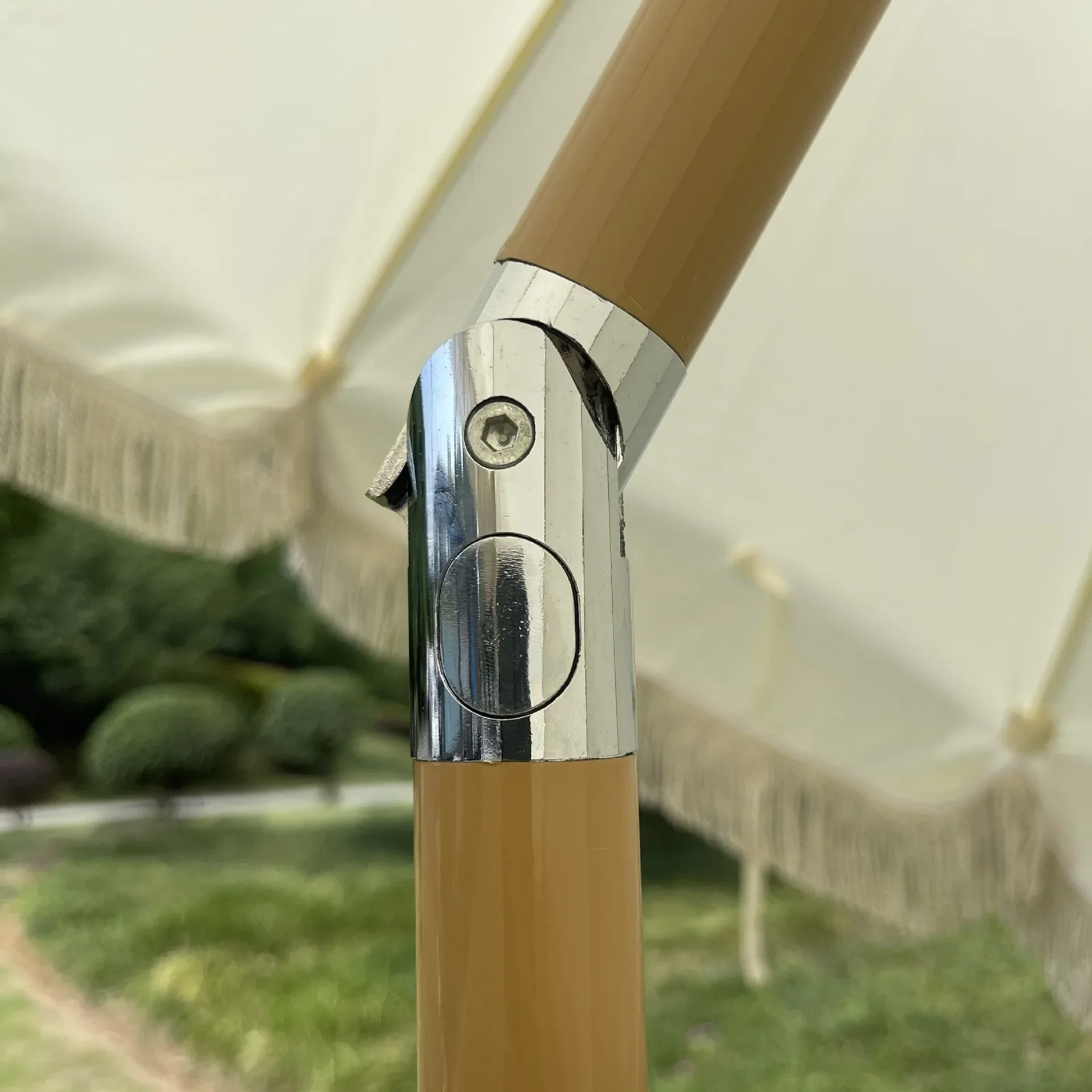 屋外ビーチフリンジ傘（ベース付き）ヴィンテージボヘミアン日よ - Outdoor Furniture On Sale のレビューと価格